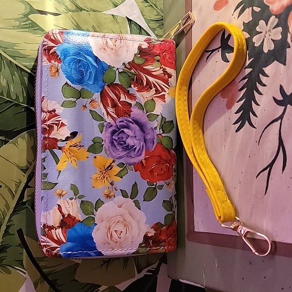 2 Pieces NWOT Red Yellow Floral Shoulder Handbag or Clutch w wallet wristlet - Picture 12 of 14